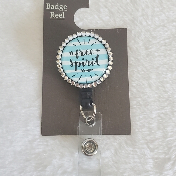 Free Spirit Retractable Arrow Bling Rhinstone Embellished ID Badge Reel NWT - Picture 2 of 9